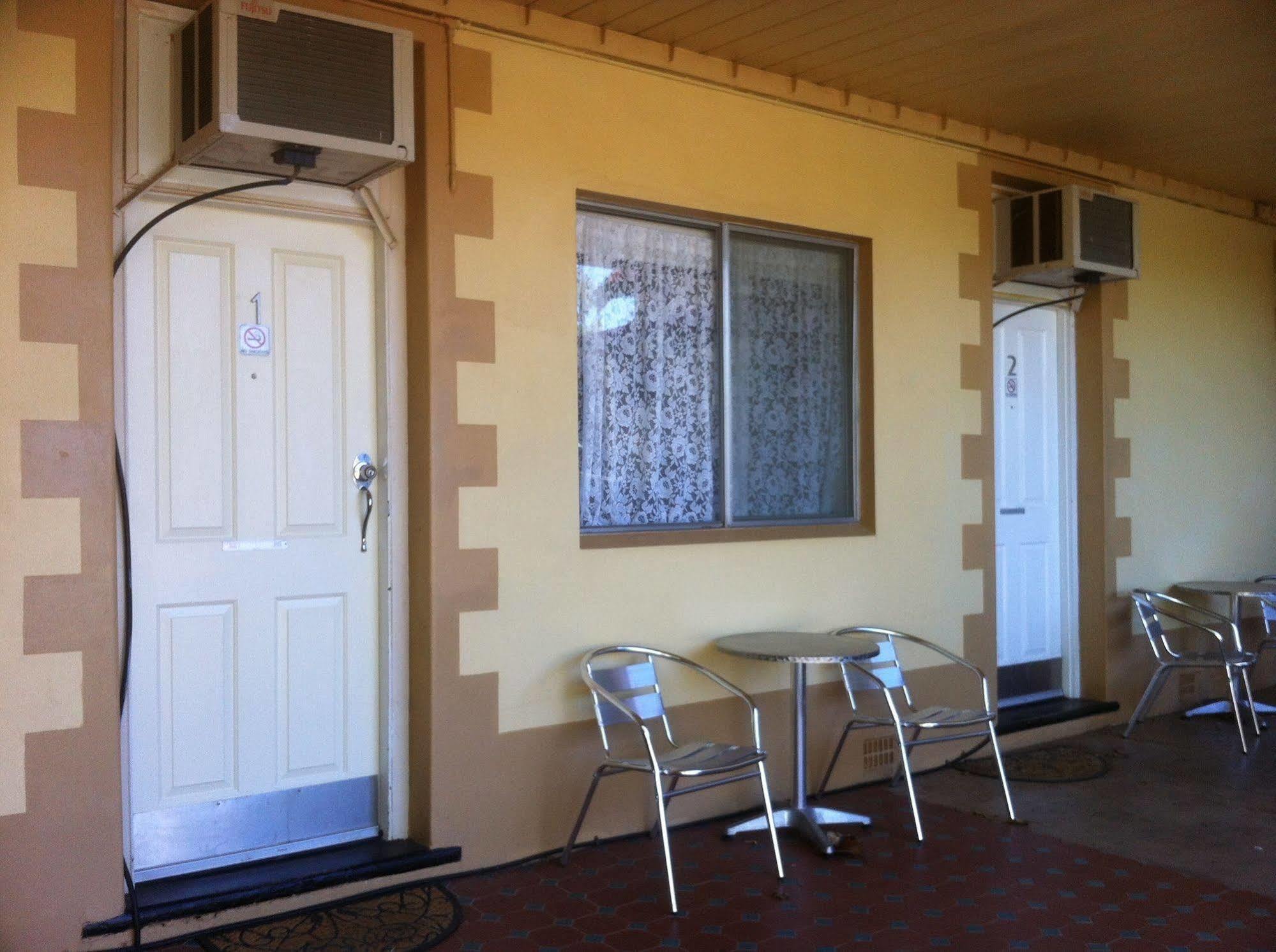 The Lodge Outback Motel Broken Hill Dış mekan fotoğraf
