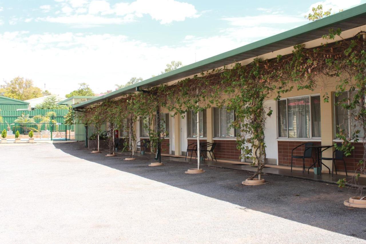 The Lodge Outback Motel Broken Hill Dış mekan fotoğraf